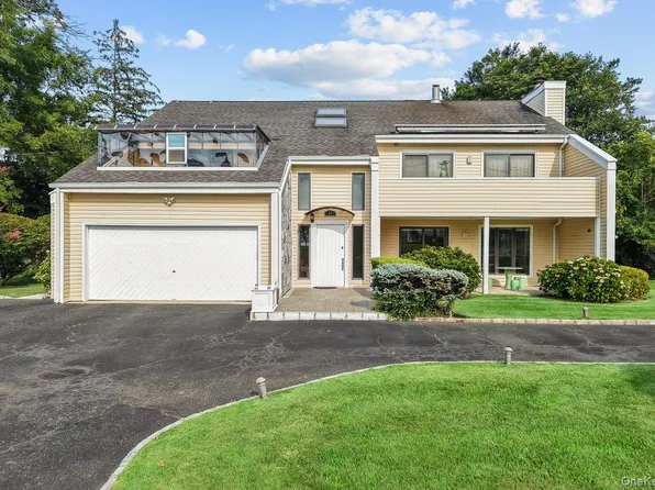 31 Westland Drive, Glen Cove, NY 11542