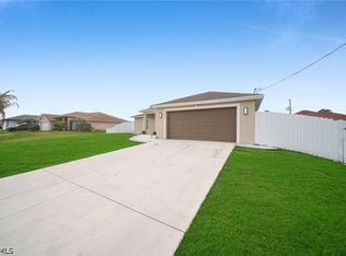 3831 21st St W, Lehigh Acres, FL 33971