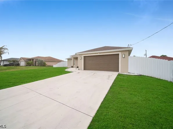 3831 21st St W, Lehigh Acres, FL 33971