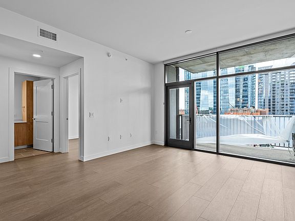 5th image of 1212 Demonbreun St #2003