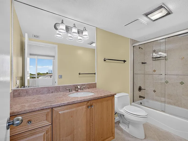 4000 N Ocean Dr #403 — Photo 37