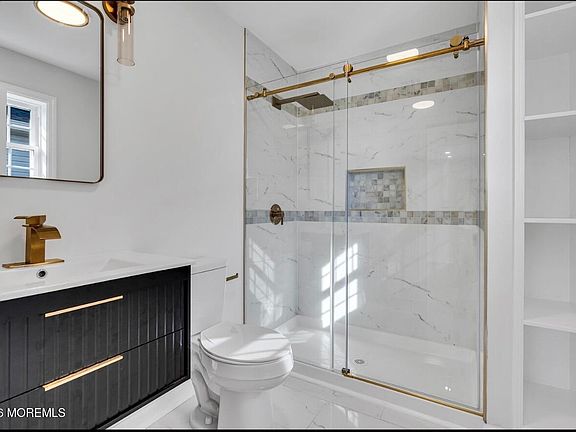 4th image of 214 Raritan Street