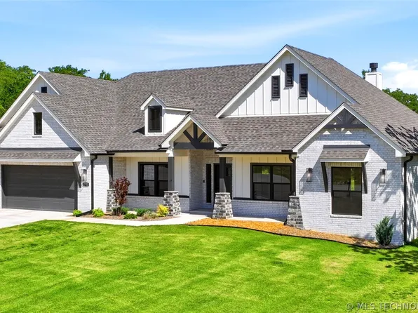 2722 Highlands Pl, Sapulpa, OK 74066