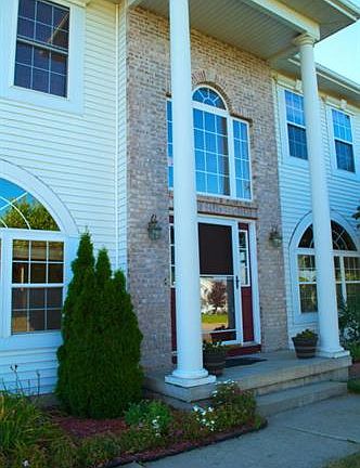 2nd image of 307 Glen Carin Dr NE