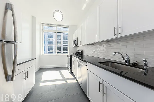 Rented by A&E Real Estate Management | media 15