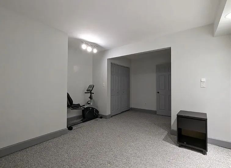 917 Madison St #14 — Photo 13