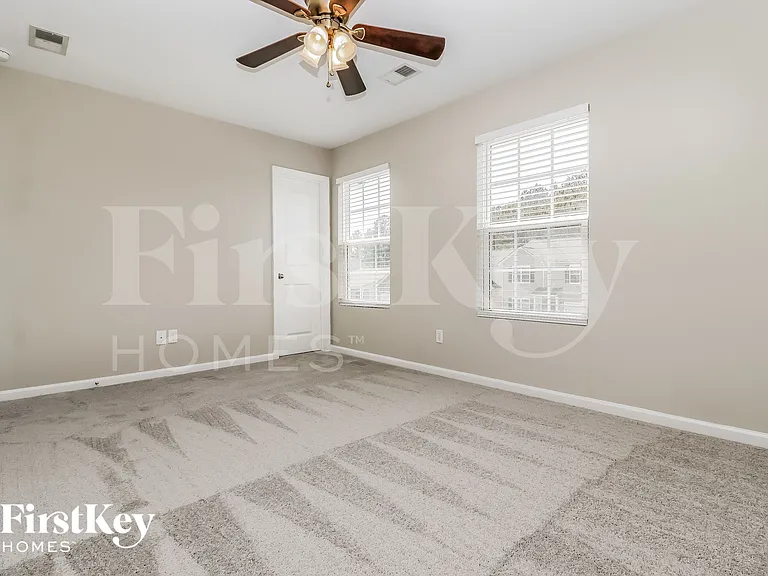602 Bridgewater Ct — Photo 12