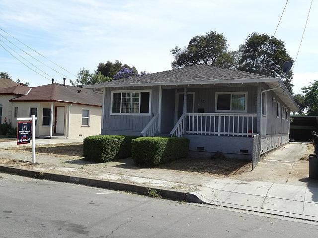 1st image of 387 N 16th St