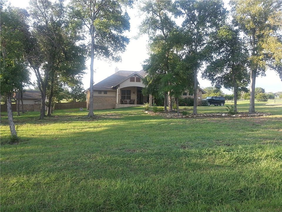 1st image of 115 Stable Oaks Dr