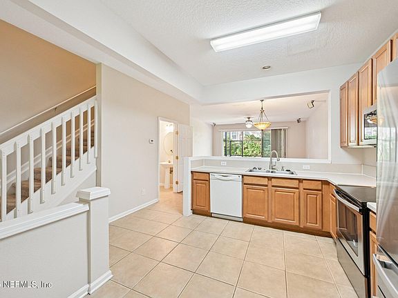 4th image of 7508 SCARLET IBIS Lane