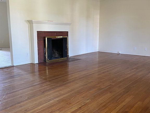 Living room with fireplace