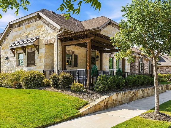 4th image of 420 Lavender Ln
