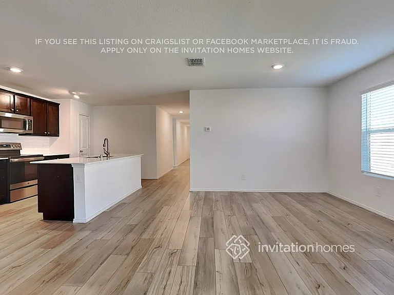 10527 Sewell Cir — Photo 5