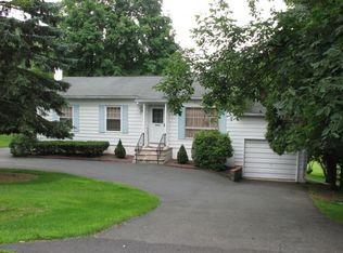 17 Little Rd, Lafayette, NJ 07848