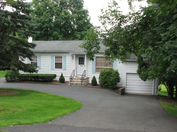 17 Little Rd, Lafayette, NJ 07848