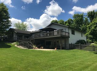 1108 Hickory Hill Dr, Kendallville, IN 46755