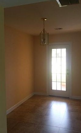 5th image of 15 Lincoln Ave