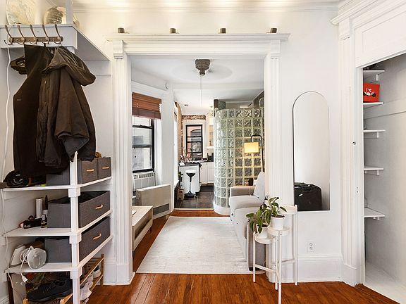3rd image of 227 W 15th St #5R