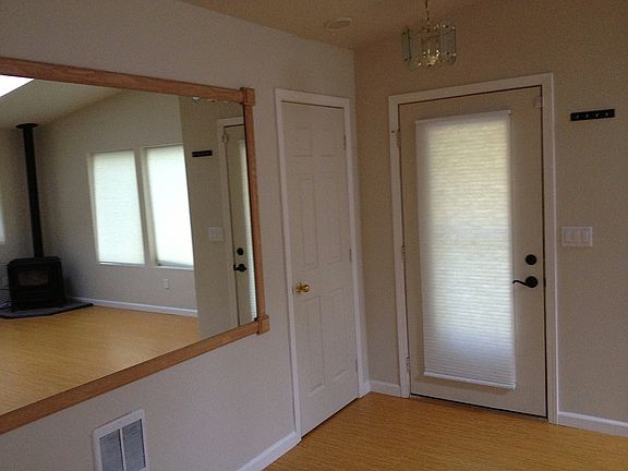 4th image of 230 Polo Park Dr