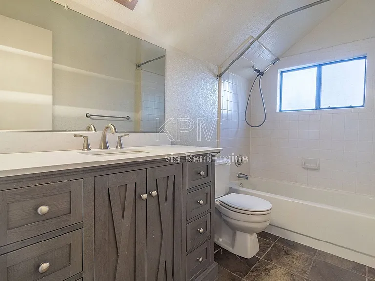2828 Smoke Tree Cir — Photo 26