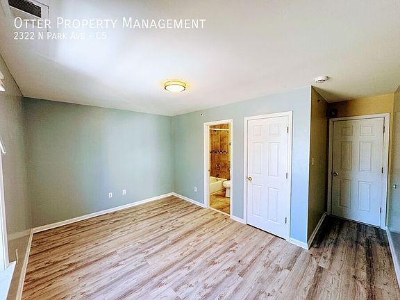 3rd image of 2322 N Park Ave #C5