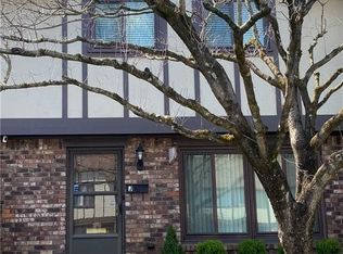 1194 Ashborough Dr SE APT J, Marietta, GA 30067