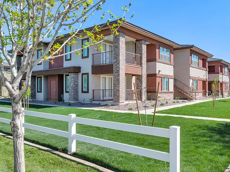 Everly at Morrison Ranch Luxury Apartments — Photo 57