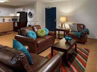 300 University Ave APT 360, Syracuse, NY 13210