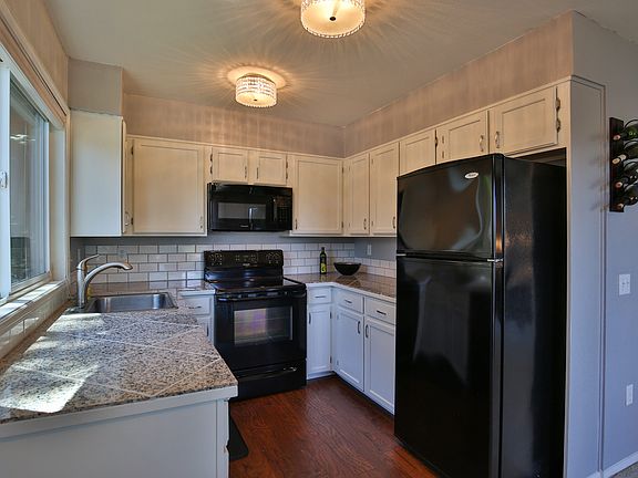 5th image of 12719 NE 170th Ln #E