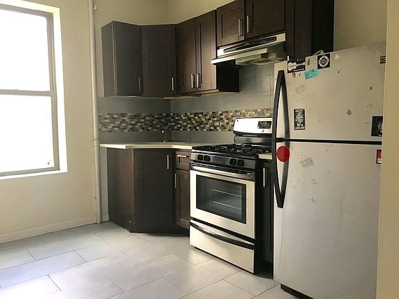 2nd image of 230 Brook Ave APT 20