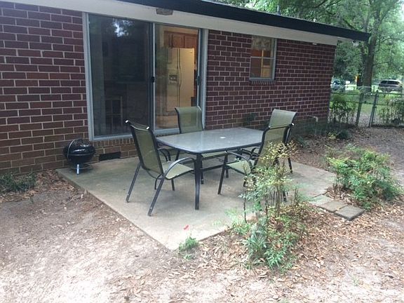 4th image of 2122 Harriet Dr