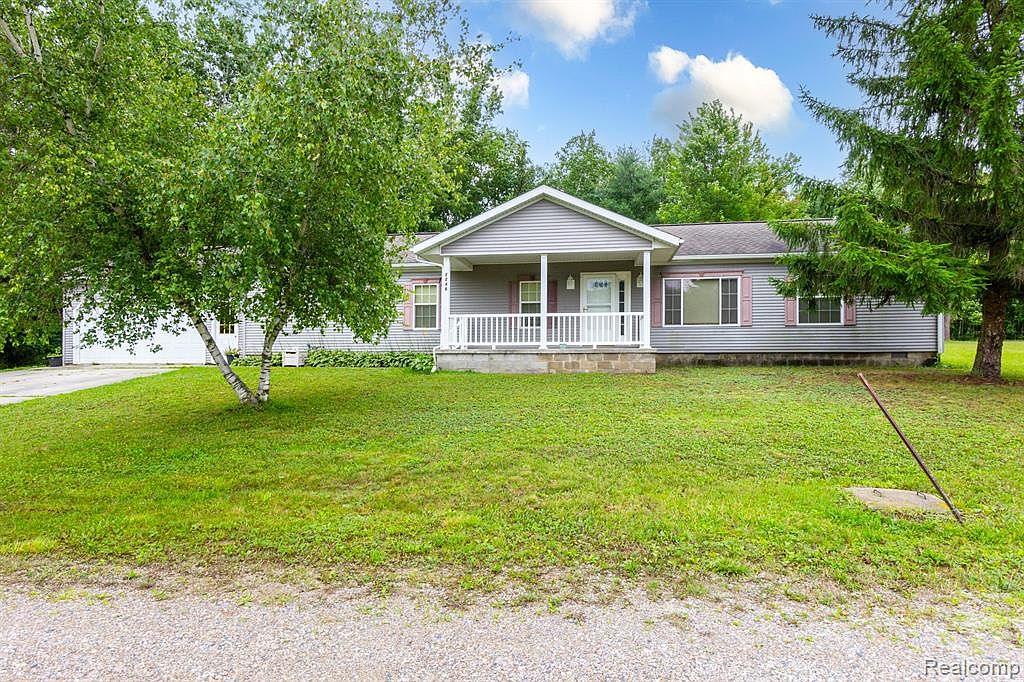 2246 Ryan St, Croswell, MI 48422 Zillow