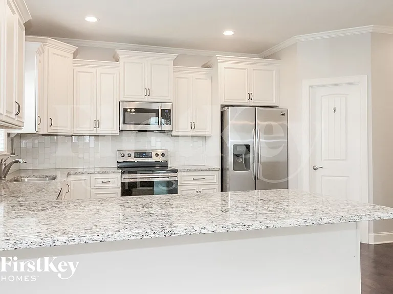 127 Phoenix Ct — Photo 6