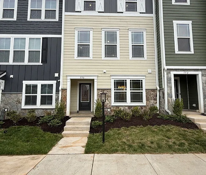 770 Park Ridge Dr — Photo 1