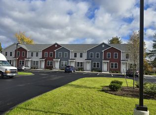 6 Hunt St #1, Hooksett, NH 03106
