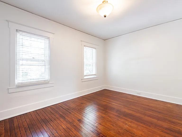 1604 Edgeland Ave — Photo 19