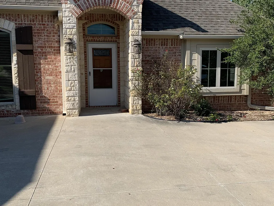 900 Cypress Dr