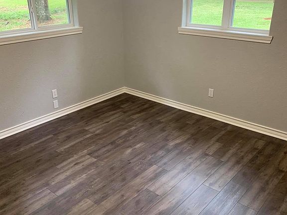 4th image of 1030 County Road 3206 W