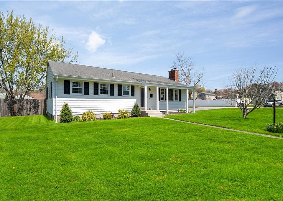 16 Ridgeway Dr, Warren, RI 02885 | Zillow