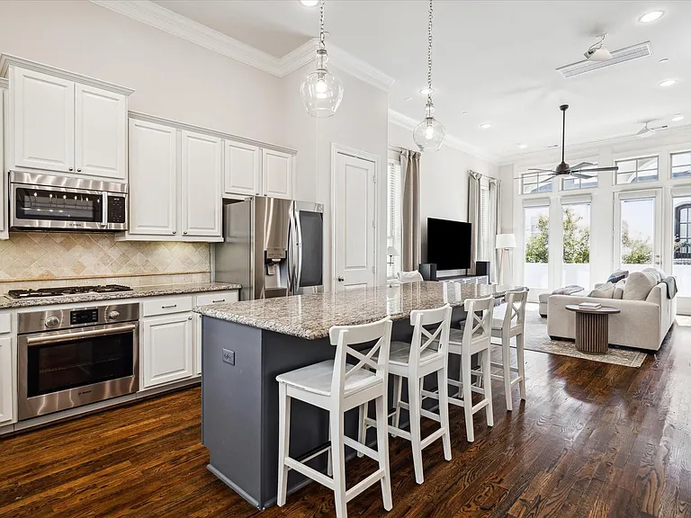 2717 Cohn St — Photo 17
