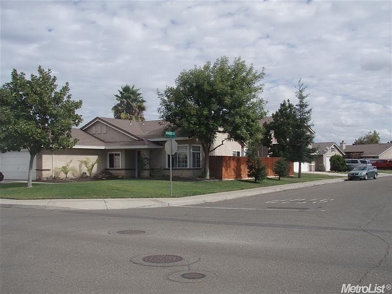 2nd image of 4300 Overland Pl