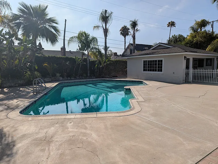 3418 Greenmeadow Dr — Photo 3