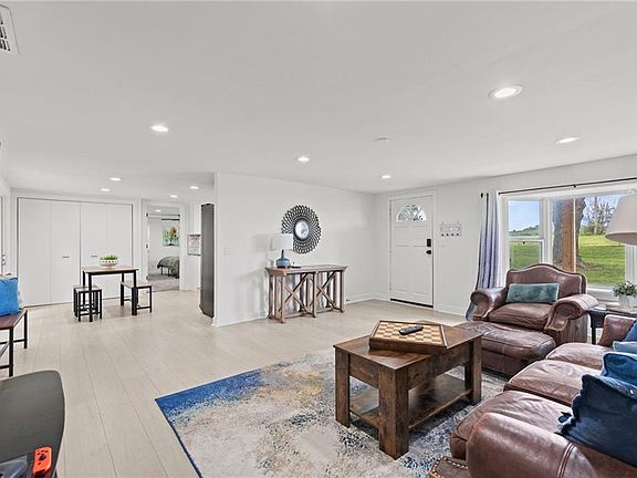 4th image of 3003 E 171st St