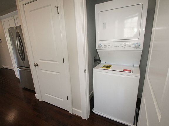4th image of 1507 W Cary St