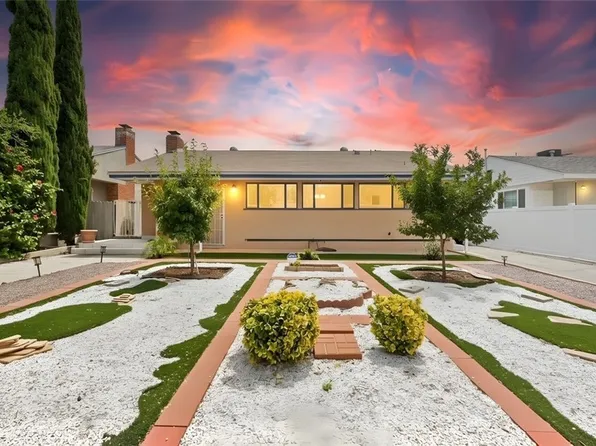 6306 Denny Ave, North Hollywood, CA 91606