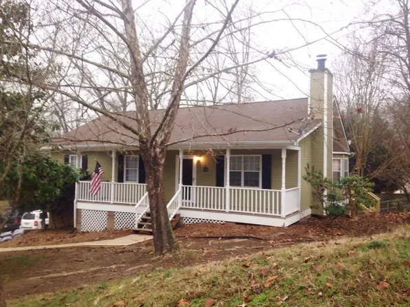 9225 Sugar Pine Dr, Soddy Daisy, TN 37379