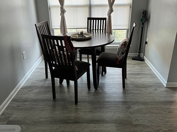 2nd image of 1655 Langley Dr #13