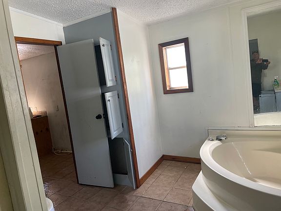 5th image of 13796 Brittany Ct