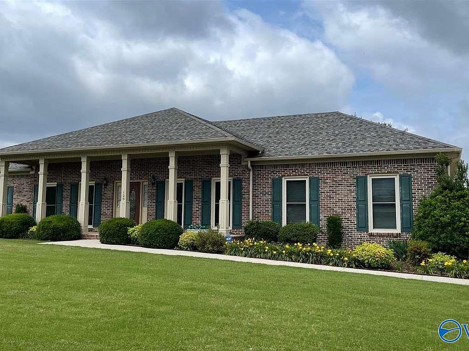 1st image of 126 Jacob Landing Dr