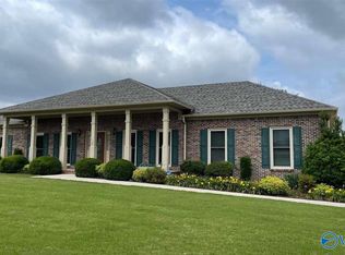 126 Jacob Landing Dr, Hazel Green, AL 35750